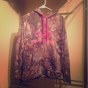 💕 Women’s Camo RealTree Hoodie 💕